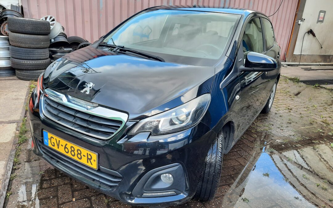 Peugeot 108 1.0 12V E-vti 68PK 5DR 2015 Zwart 42