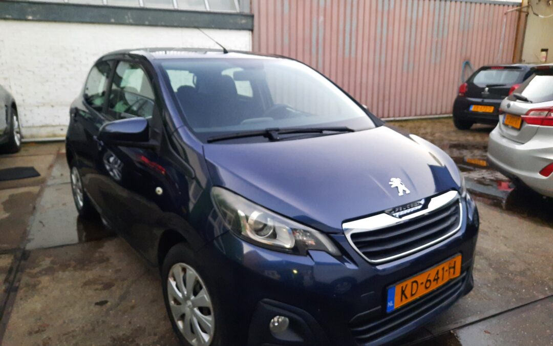Peugeot 108 1.0 12V E-vti 51KW 5DR 2016 Blauw