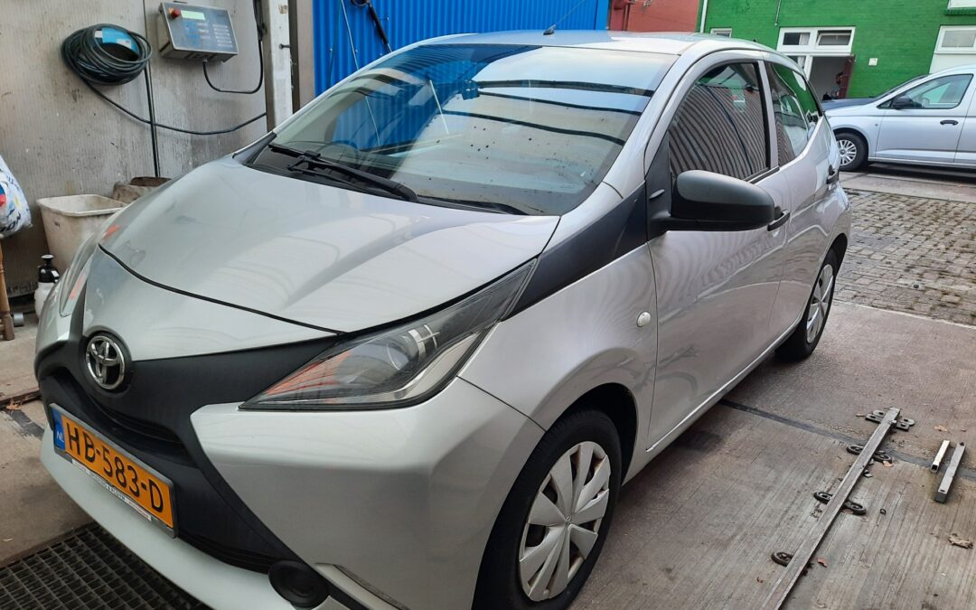 Toyota Aygo 1.0 12V Vvt-i Ddrs 2015 Grijs